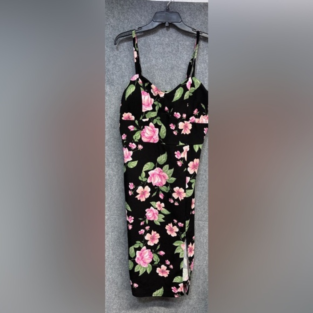 Full Circle Trends with love floral adjustable strap dress size 2X